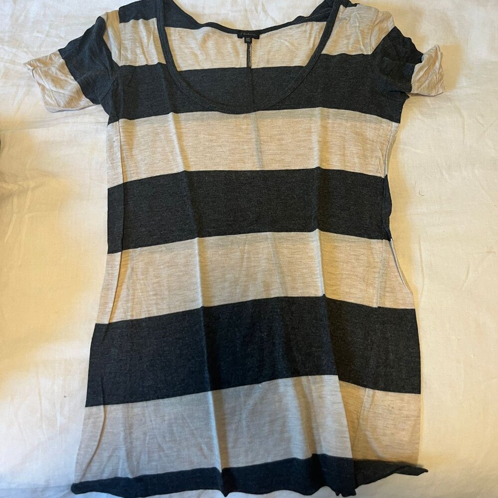 Babaton Striped Rayon Tee in Black and Gray- XXS